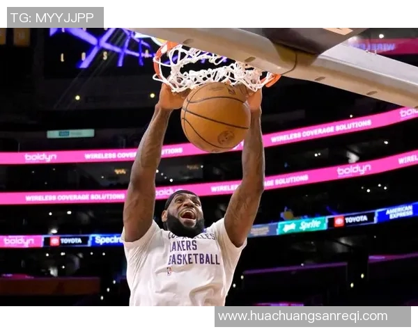 詹姆斯创造历史成就达阵4万分1万板1万助成NBA传奇 詹姆斯创造历史成就达阵4万分1万板1万助成NBA传奇